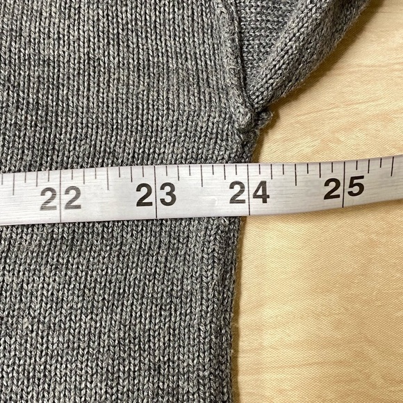 Lauren Ralph Lauren Sweater Pullover Gray Embroidered Crest Bling Details Size L - Picture 4 of 6
